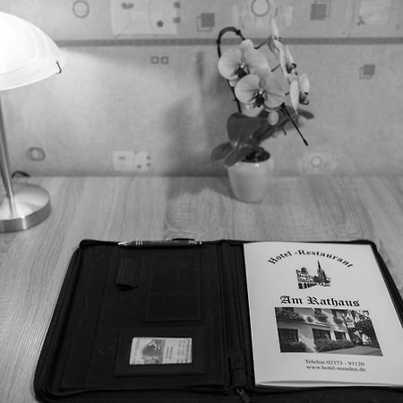 Hotel Am Rathaus Menden Extérieur photo