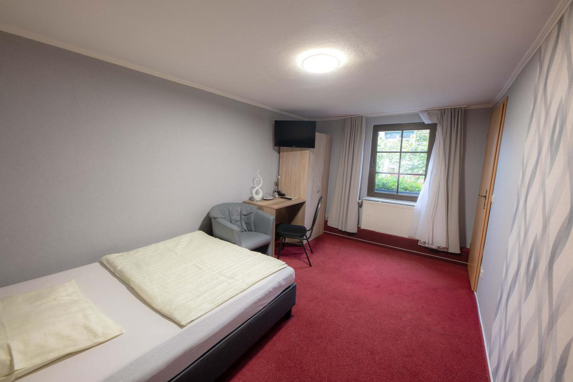 Hotel Am Rathaus Menden Extérieur photo