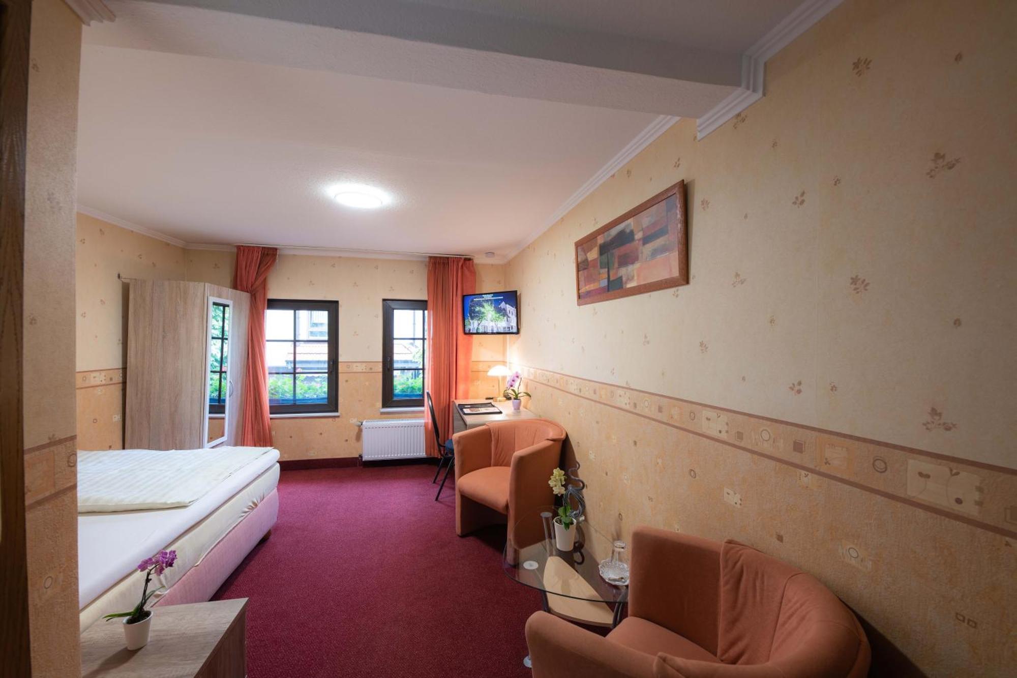 Hotel Am Rathaus Menden Extérieur photo
