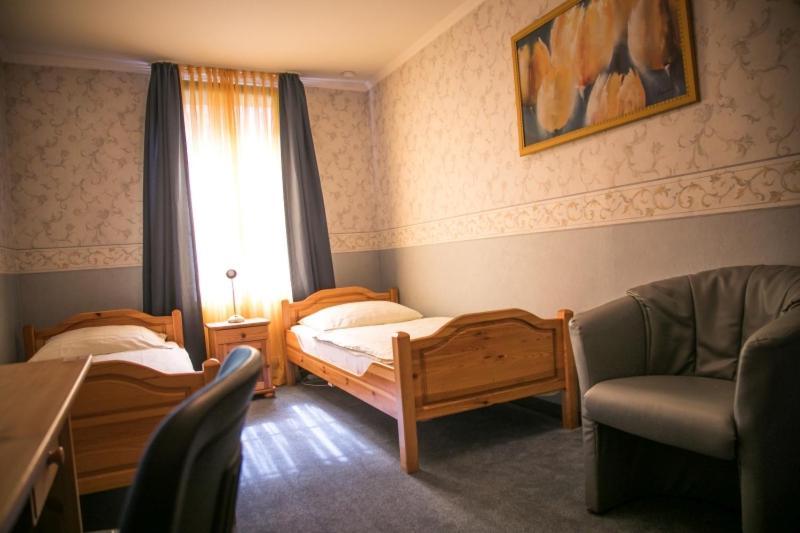 Hotel Am Rathaus Menden Extérieur photo