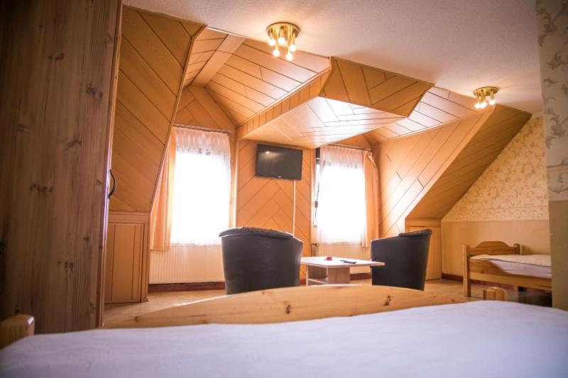 Hotel Am Rathaus Menden Extérieur photo